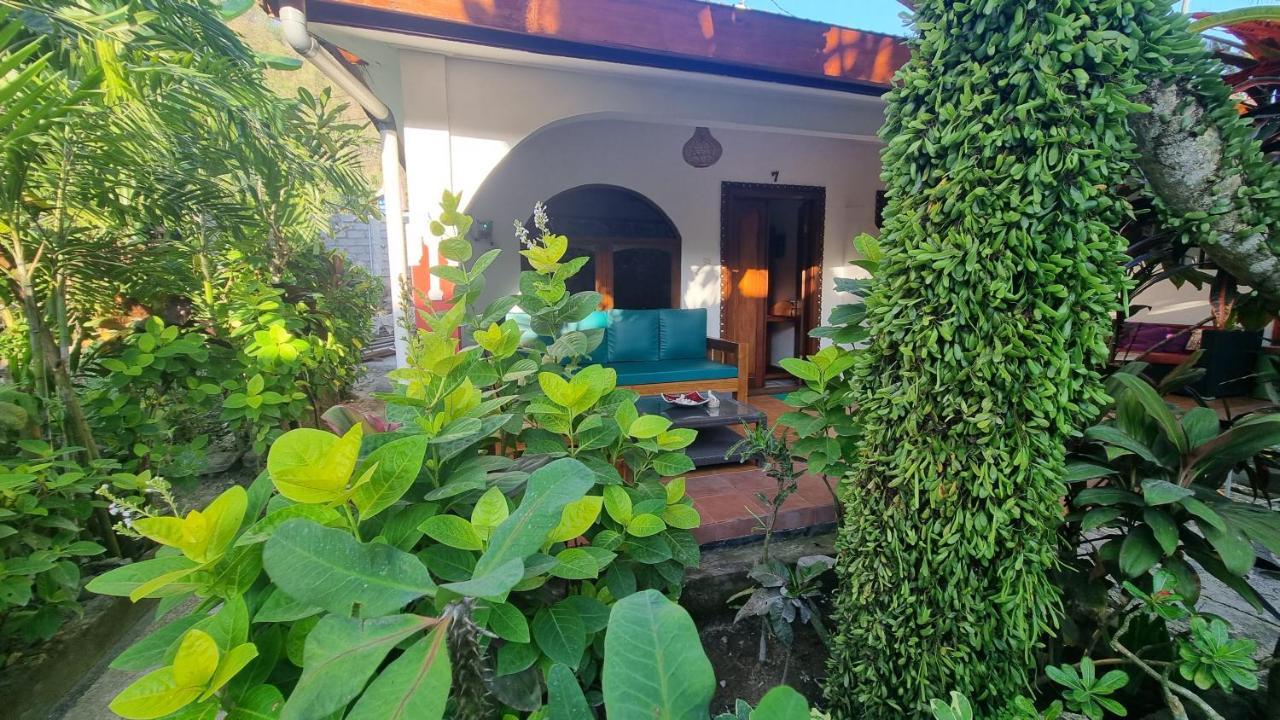 Catra Homestay Beach Apartments Кандидаса Экстерьер фото