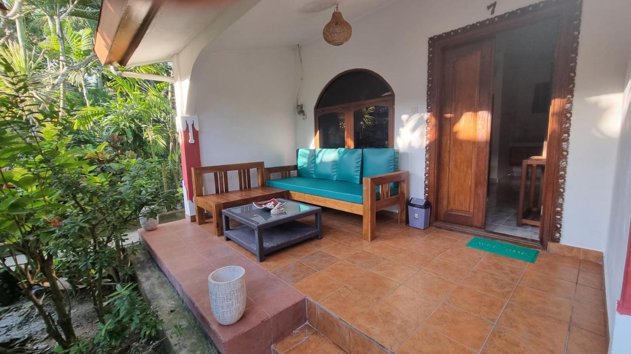 Catra Homestay Beach Apartments Кандидаса Экстерьер фото