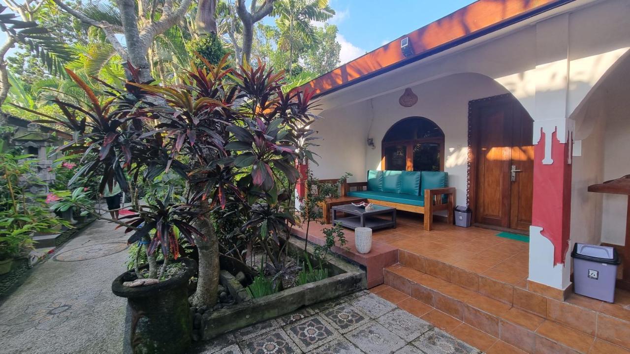 Catra Homestay Beach Apartments Кандидаса Экстерьер фото