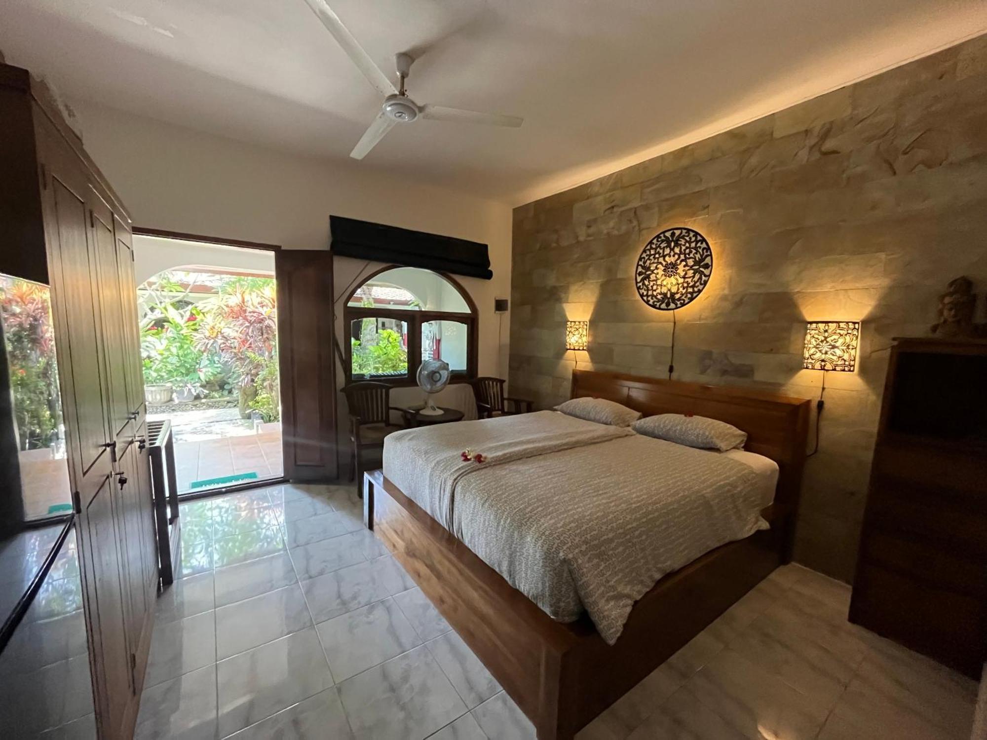 Catra Homestay Beach Apartments Кандидаса Экстерьер фото